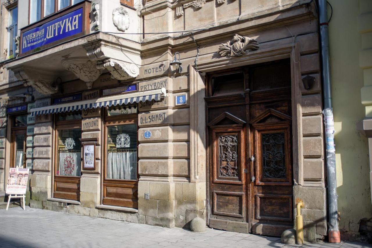 Nova Apartment Lviv Exteriör bild